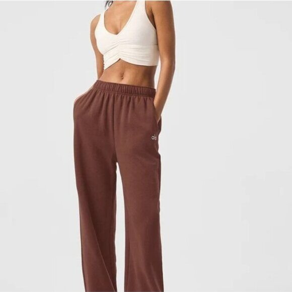 ALO Yoga Accolade Straight Leg Sweatpants in Chestnut - Picture 2 of 5